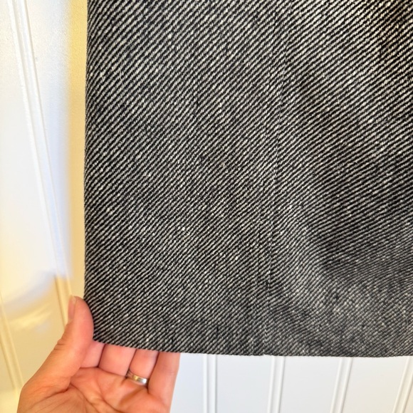 Banana Republic Wool Blend Gray Tweed Pencil Stretch Skirt Size 8 - Picture 3 of 10
